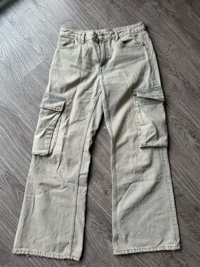Zara Baggy Wide Leg Cargo Pants in Ecru